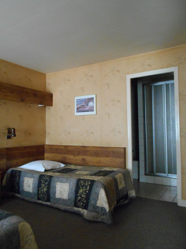 Bedroom 5, Hôtel Du Jura, Doubs