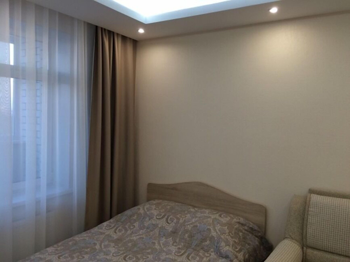 Bedroom 3, Apartment on Geologorazvedchikov 44a, Tyumen'