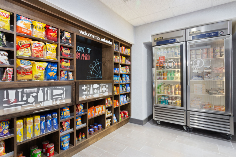 Food & Drinks 5, Hampton Inn & Suites Orlando Intl Dr N, Orange