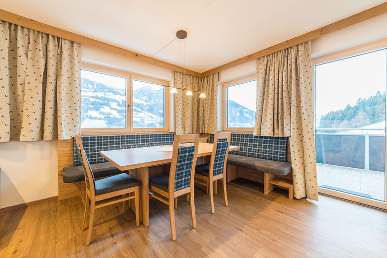 Others 5, Aberghof Apartments, Schwaz