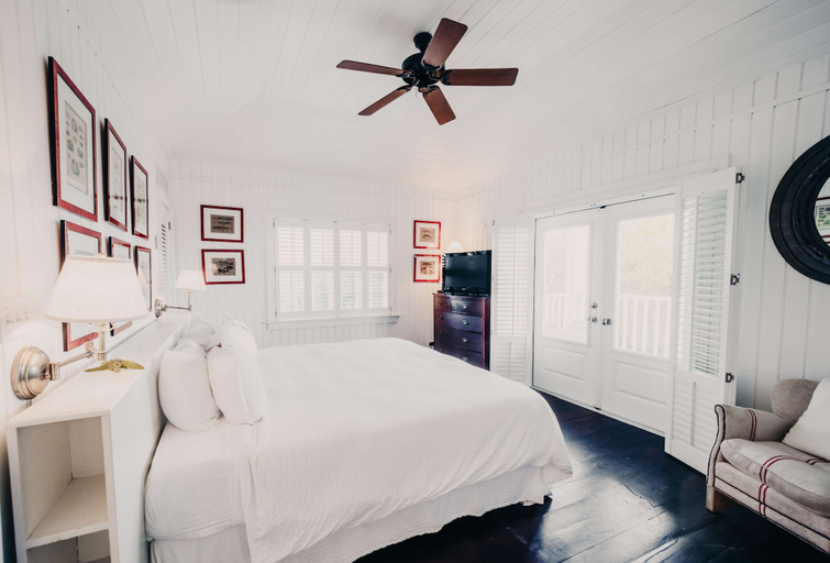 Bedroom 3, Pink Sands Resort
