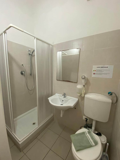 Bathroom, Golden Dream Guest House, Florence