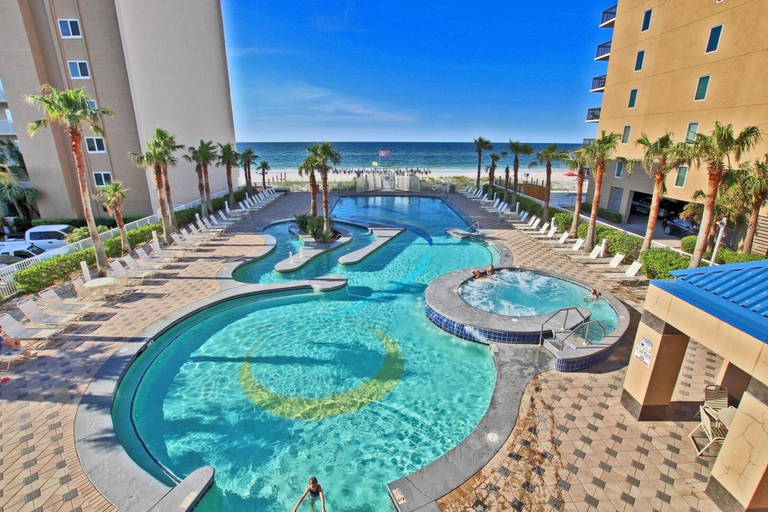 Sport & Beauty 2, Crystal Tower by Youngs Suncoast, Baldwin