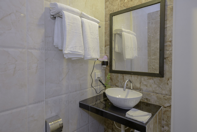 Bathroom 5, Crown Beach Hotel Maldives, Kaafu Atoll