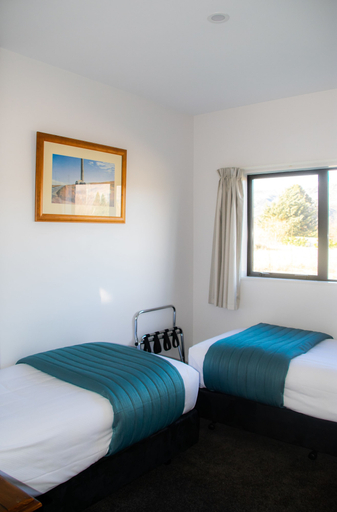 Bedroom 2, Carrick Lodge Motel, Central Otago