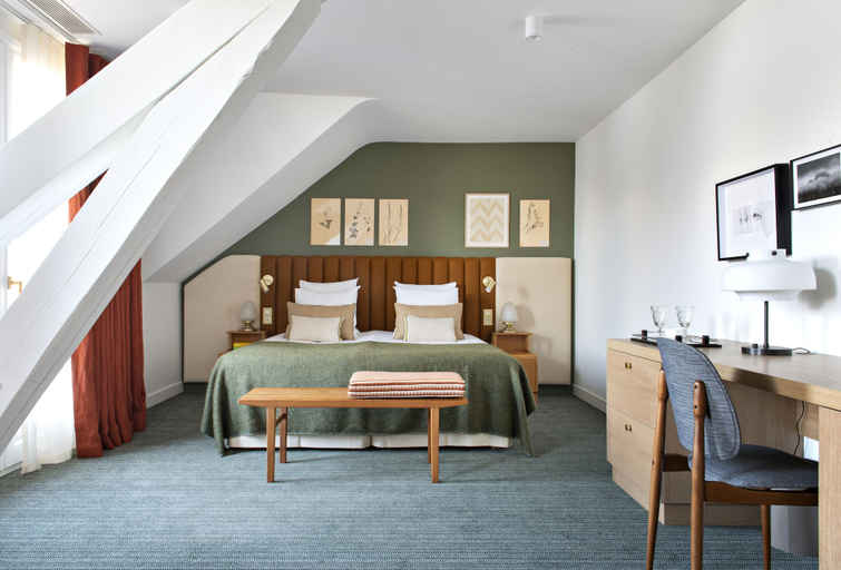 Bedroom 3, Hotel Auberge Du Pere Bise, Haute-Savoie