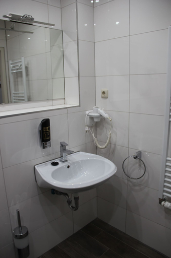 Bathroom 5, Hotel Bei Yasemin, Recklinghausen