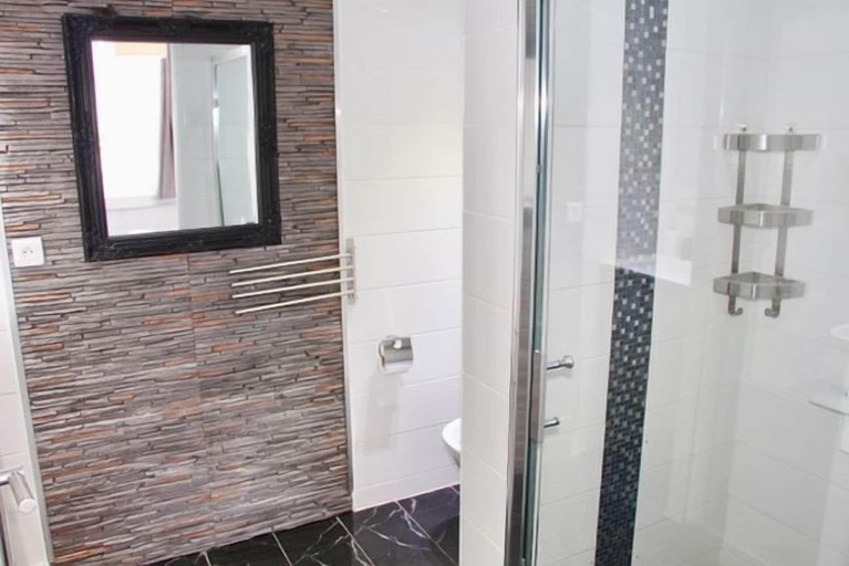 Bathroom 3, Cannes Luxury Residence Rentals, Alpes-Maritimes