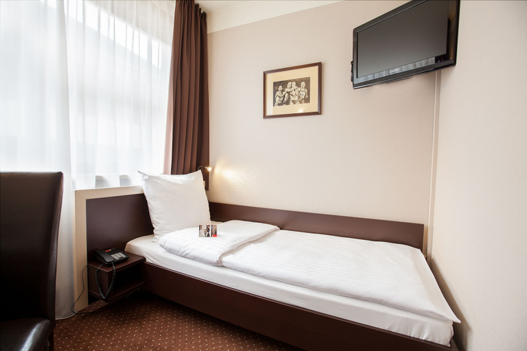 Bedroom 4, Hotel Diament Spodek, Będzin