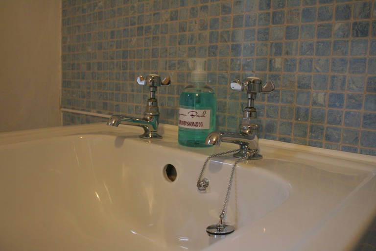 Bathroom 4, Gowan Bank, Aberdeenshire