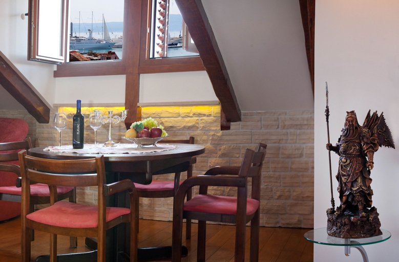 Food & Drinks 5, Apartment Split Belvedere, Split