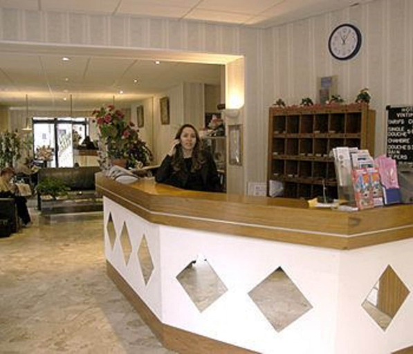 Others 5, Vintimille Hotel, Paris