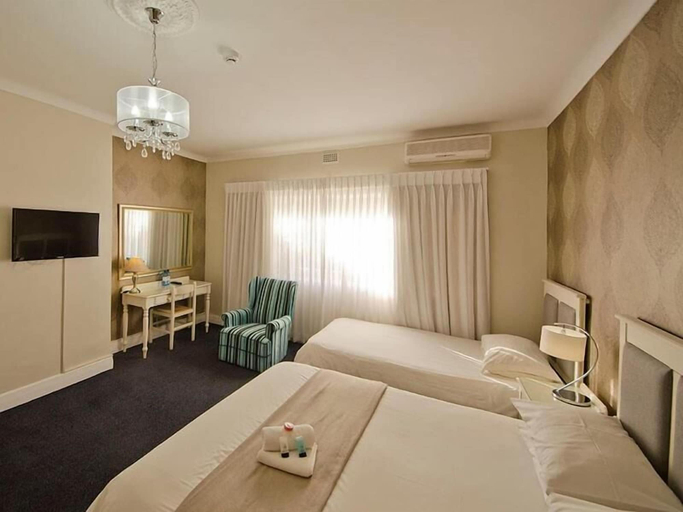 Bedroom 2, The Russel Hotel, Eden