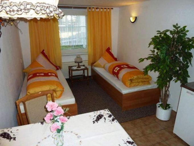 Bedroom 2, Pension Münch - Am Anger, Meißen