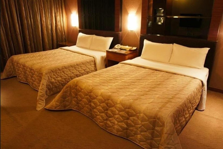 Bedroom 4, Beveriy Garden Motel, Chiayi City