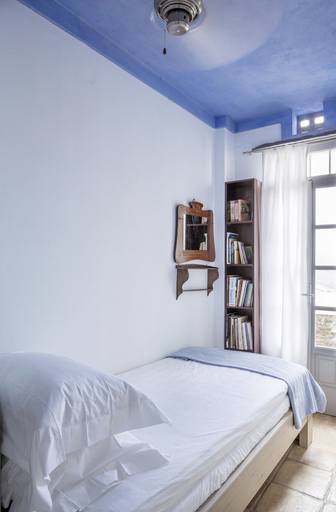 Bedroom 5, Crossroads Inn, South Aegean