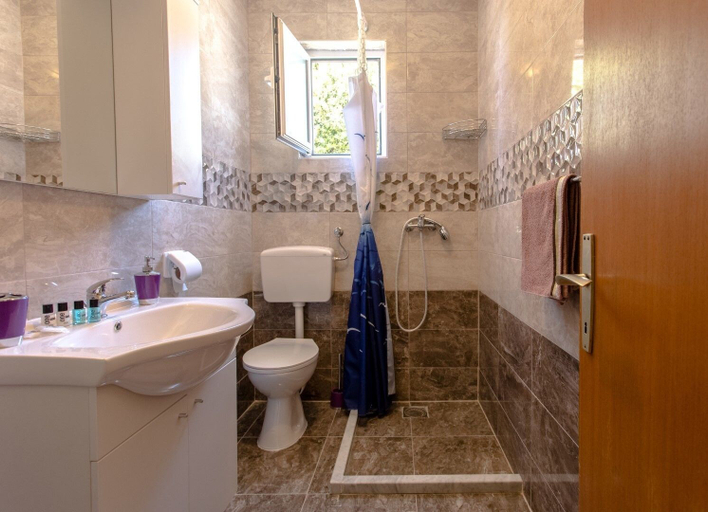 Bathroom 3, Apartments Dalmatia Blue, Župa Dubrovačka
