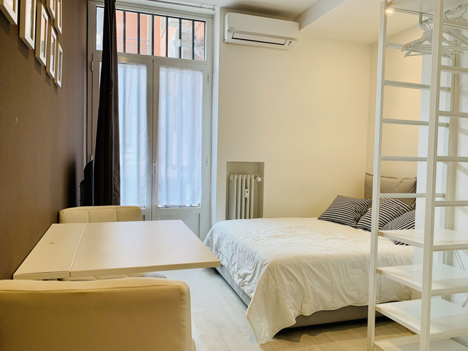 Room 4, Stromboli, Milano