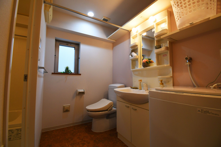Bathroom 4, Beau Belle Nagahori 901, Osaka