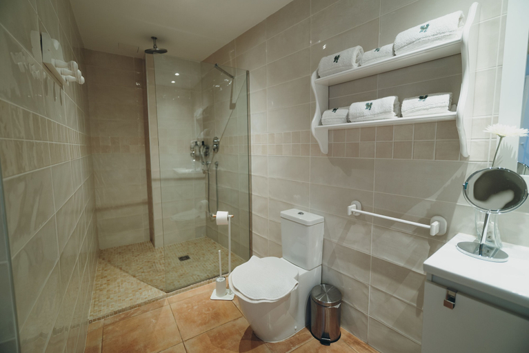 Bathroom 4, Hotel Can Serrete, Baleares