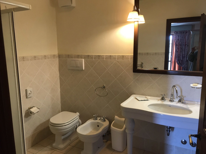 Bathroom 4, Borgo I Tre Baroni, Arezzo