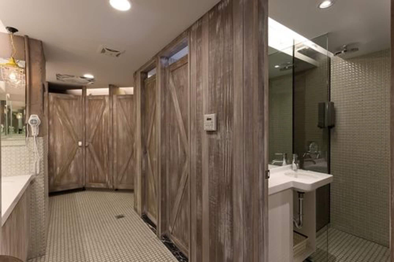 Bathroom 5, Ximen WOW Hostel, Taipei City