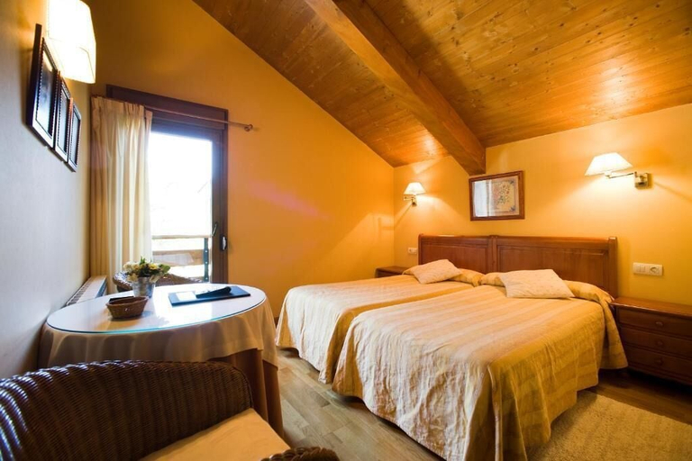Bedroom 3, Hostal Salazar, Navarra