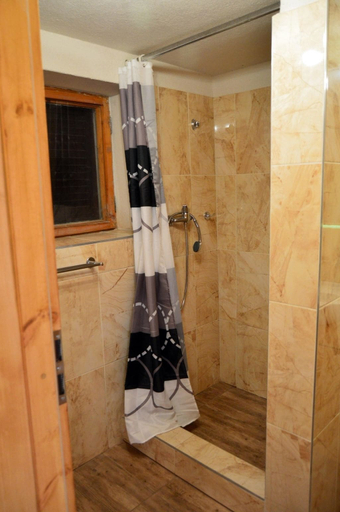 Bathroom 3, Ski-Lake Cottage Nízke Tatry, Brezno