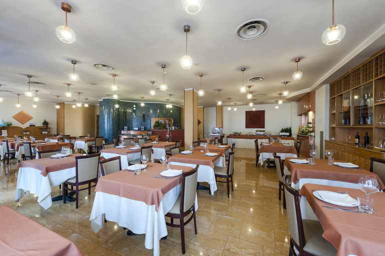 Food & Drinks 5, Millennium Gold Hotel, Napoli