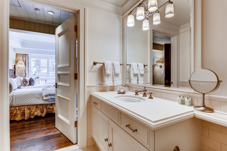 Bathroom 4, Vail VLG One Willow 3bd-par, Eagle