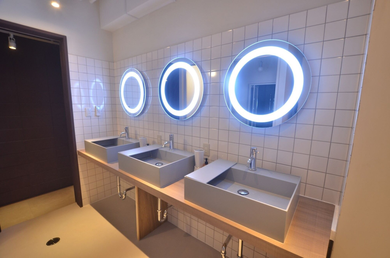 Bathroom 5, Lestel Naha - Hostel, Naha