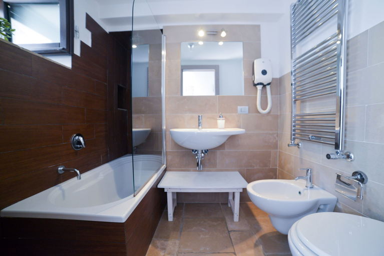 Bathroom 3, Charming Trulli, Bari