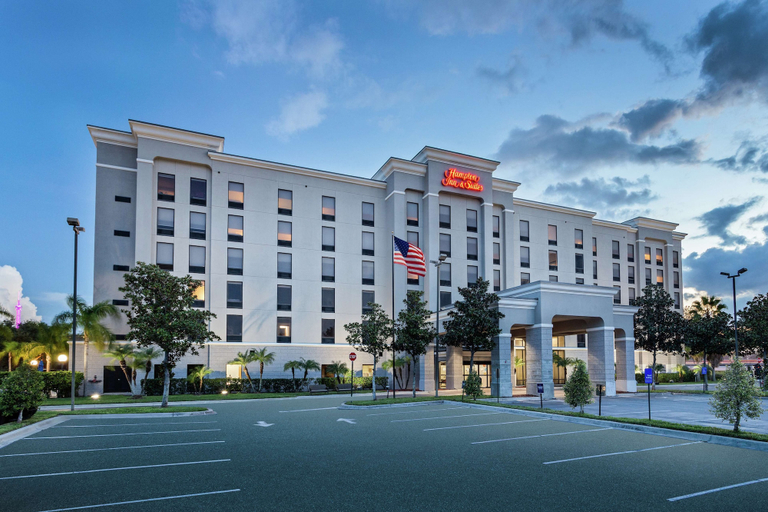 Exterior & Views 1, Hampton Inn & Suites Orlando Intl Dr N, Orange