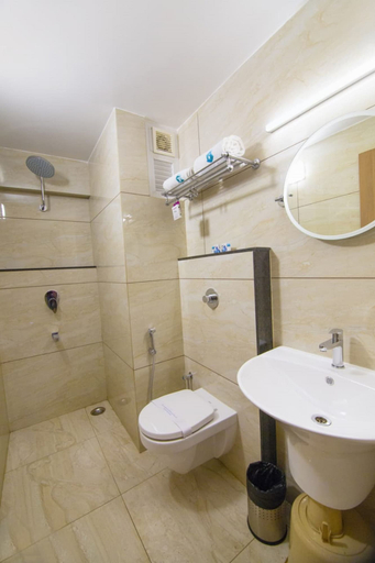 Bathroom 4, Hotel iStay, Coimbatore