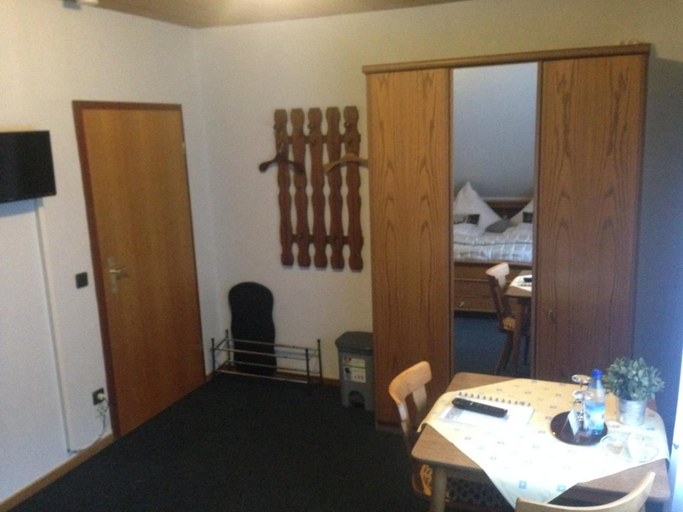 Bedroom 3, Mosel-Pension Gästehaus Christiane, Mayen-Koblenz