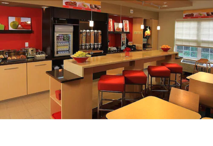 Food & Drinks 4, Towneplace Suites by Marriott East Lansing, Ingham