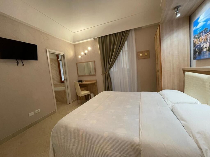 Bedroom 4, S.P.Q.R. Suite, Rome