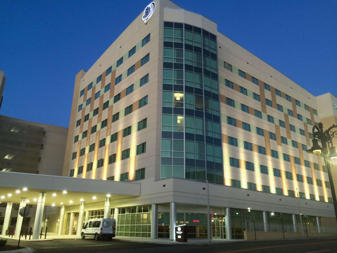 Exterior & Views 1, Doubletree By Hilton Reading, Berks