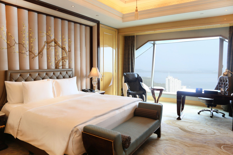 Bedroom 3, Wanda Reign Wuhan, Wuhan
