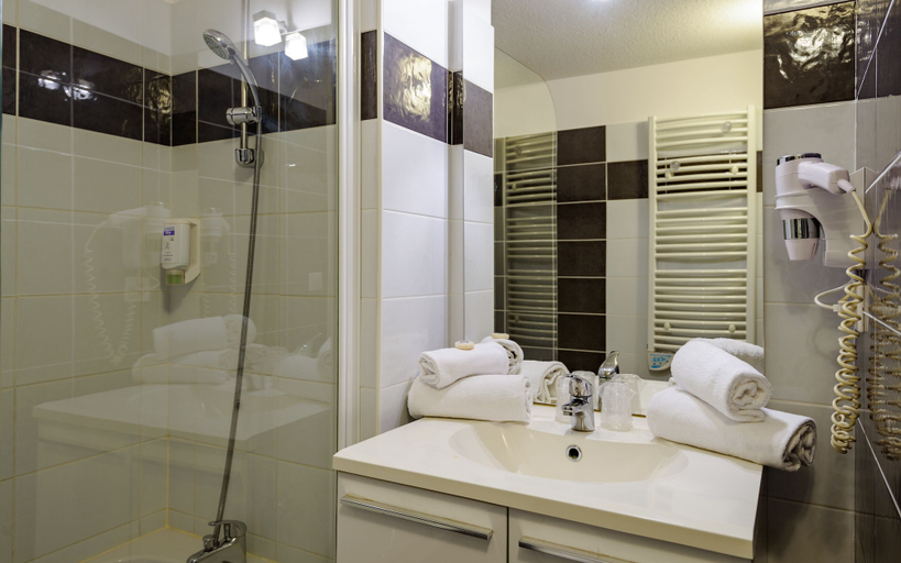 Bathroom 3, Lagrange Apart'HOTEL Montpellier Millénaire, Hérault
