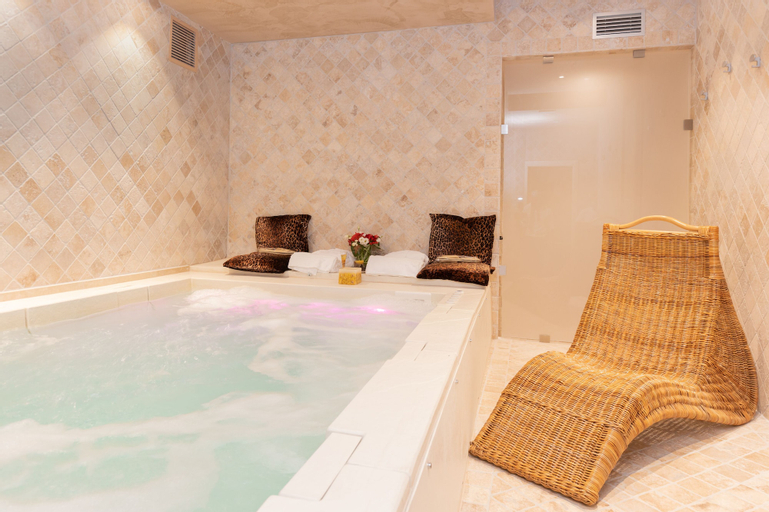 Sport & Beauty 2, Hotel Adler Cavalieri, Florence