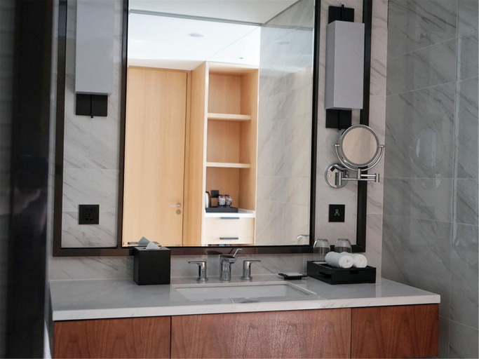 Bathroom 5, Radisson Hangzhou Qianjiang, Hangzhou