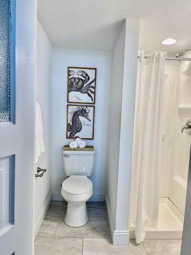 Bathroom 4, Blue Water Inn, Cape May