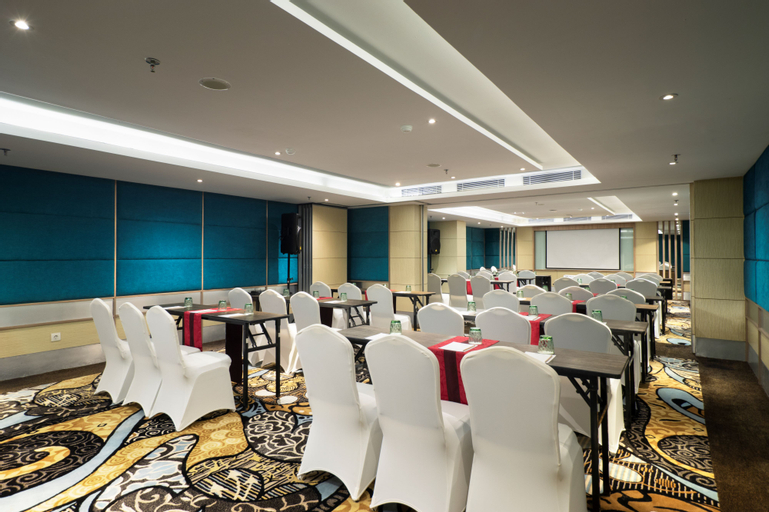 Business Facilities 18
