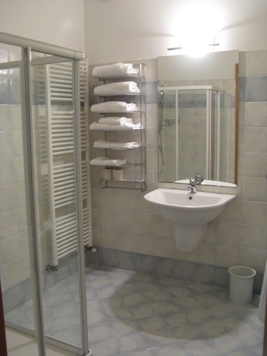 Bathroom 4, International Hotel Iseo, Brescia