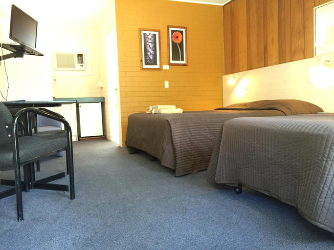 Bedroom 3, Ipswich City Motel, Ipswich - Central