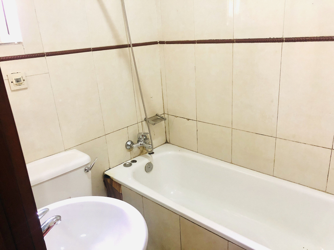Bathroom 5, Silver Grandeur Hotel, Mushin