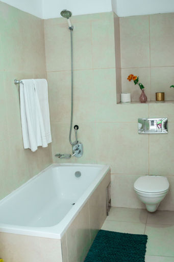 Bathroom, 3 Bed Luxury Apartment, Accra