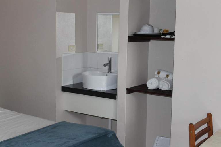 Bedroom 4, Bohemia Resort Cairns, Cairns