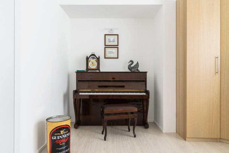 Room amenity 4, Flatty Apartments - Camillo Vacani, Milano